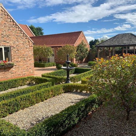 Meals Farm Holiday Cottages - The Stables North Somercotes Exterior photo